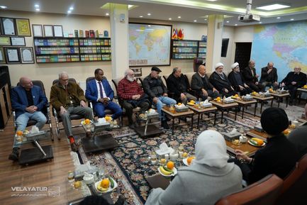 دیدار جمعی از شخصیت‌ها و نخبگان برجسته مجمع جهانی حامیان مقاومت با دکتر ولایتی