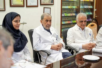 دیدار دکتر علی اکبر ولایتی با دکتر محمد اسماعیل قیداری رییس دانشگاه علوم پزشکی شهید بهشتی