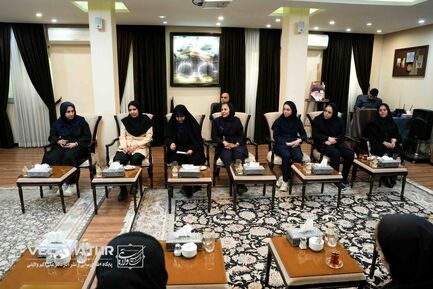 دیدار دکتر ولایتی با پرستاران بیمارستان مسیح دانشوری