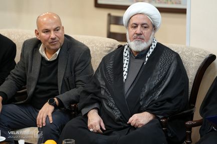 دیدار جمعی از شخصیت‌ها و نخبگان برجسته مجمع جهانی حامیان مقاومت با دکتر ولایتی