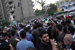 اجتماع بزرگ مردمی در ورزشگاه شیرودی