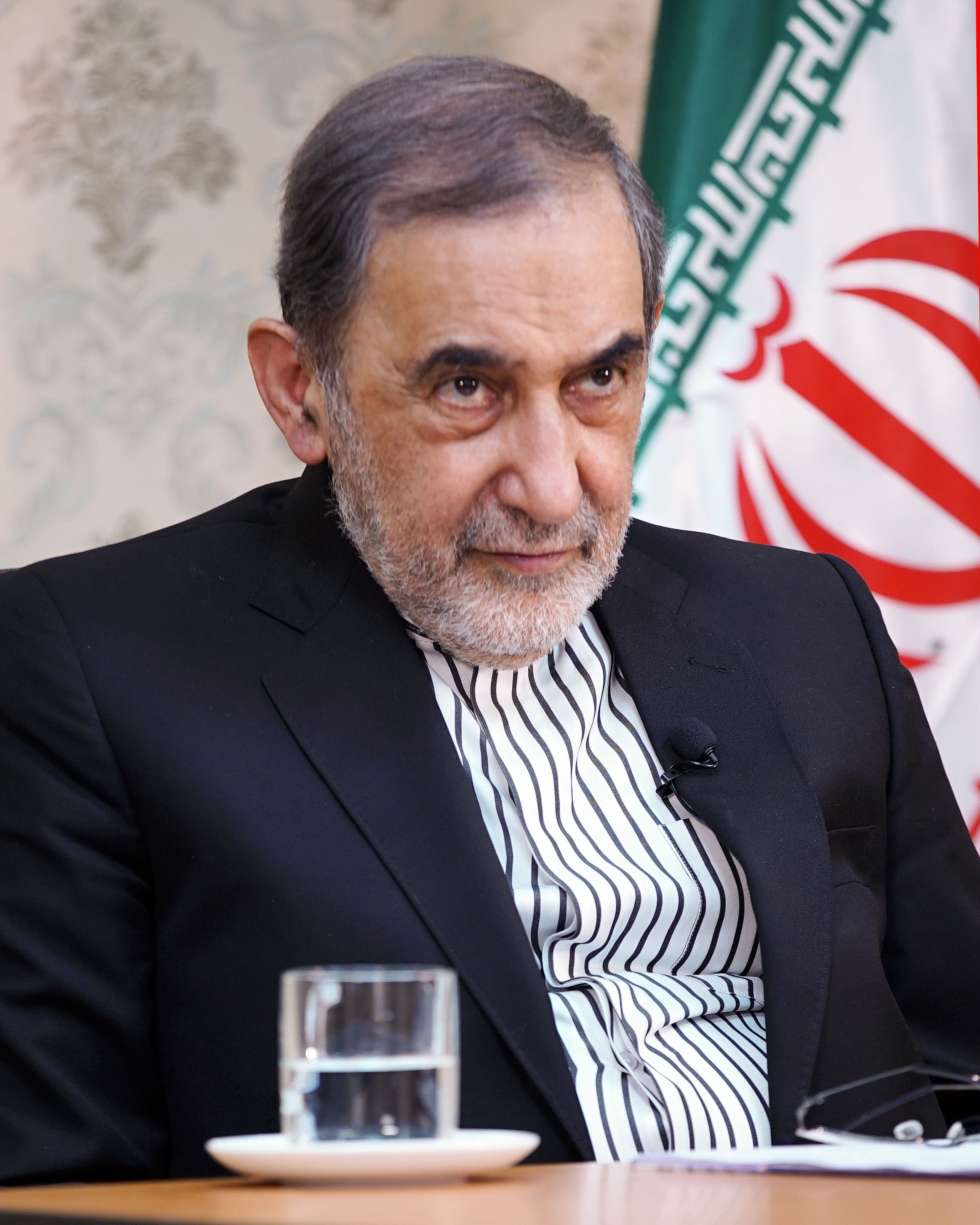 مصاحبه علمی با دکتر علی اکبر ولایتی