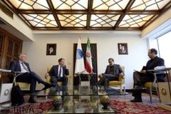 آمریکا با زیادهخواهی، متحدانش را از دست خواهد داد