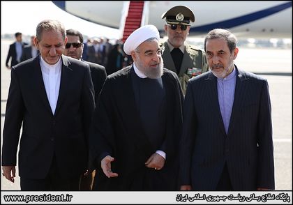 استقبال از رئیس جمهور در بازگشت از آمریکا