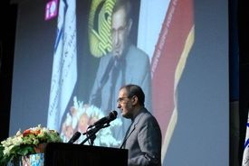 دکتر ولایتی‌: «زنجیره مقاومت» از تهران تا مدیترانه گسترده شده است ‌/ ترامپ می‌خواهد با «تلکه کردن» دنیا را اداره کند