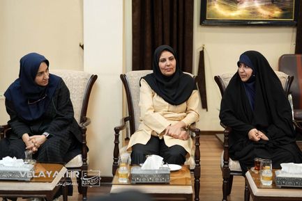 دیدار دکتر ولایتی با پرستاران بیمارستان مسیح دانشوری