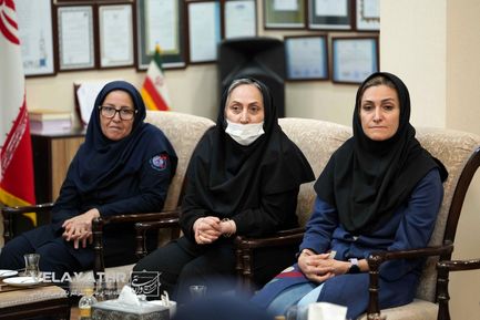 دیدار دکتر ولایتی با پرستاران بیمارستان مسیح دانشوری
