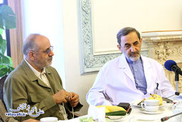 گپ و گفت دکتر ولایتی با کارگردانان و تهیه کنندگان برجسته کشور برای ساخت فیلم تبلیغاتی