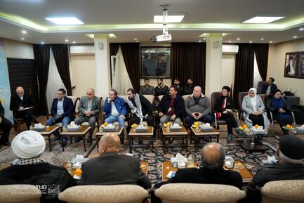 دیدار جمعی از شخصیت‌ها و نخبگان برجسته مجمع جهانی حامیان مقاومت با دکتر ولایتی
