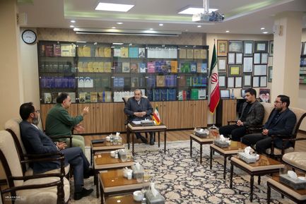 دیدار دبیر و مدیران جشنواره «لوتوس» با دکتر ولایتی