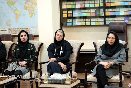 دیدار دکتر ولایتی با پرستاران بیمارستان مسیح دانشوری