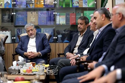 دیدار رئیس ، معاونین و مدیران دانشگاه آزاد اسلامی با دکتر ولایتی